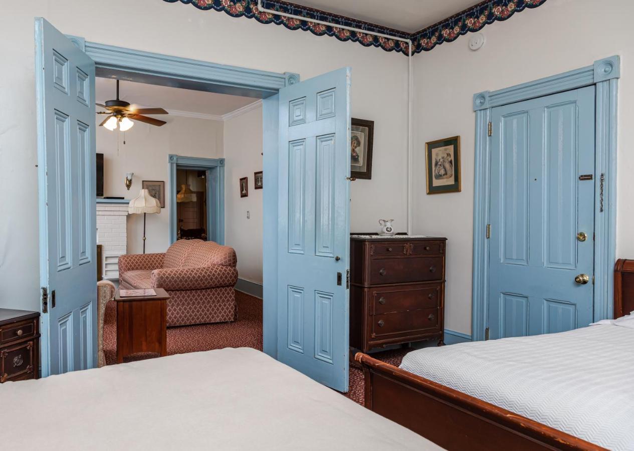 Antoinette'S Apartments & Suites Cape May Exteriör bild