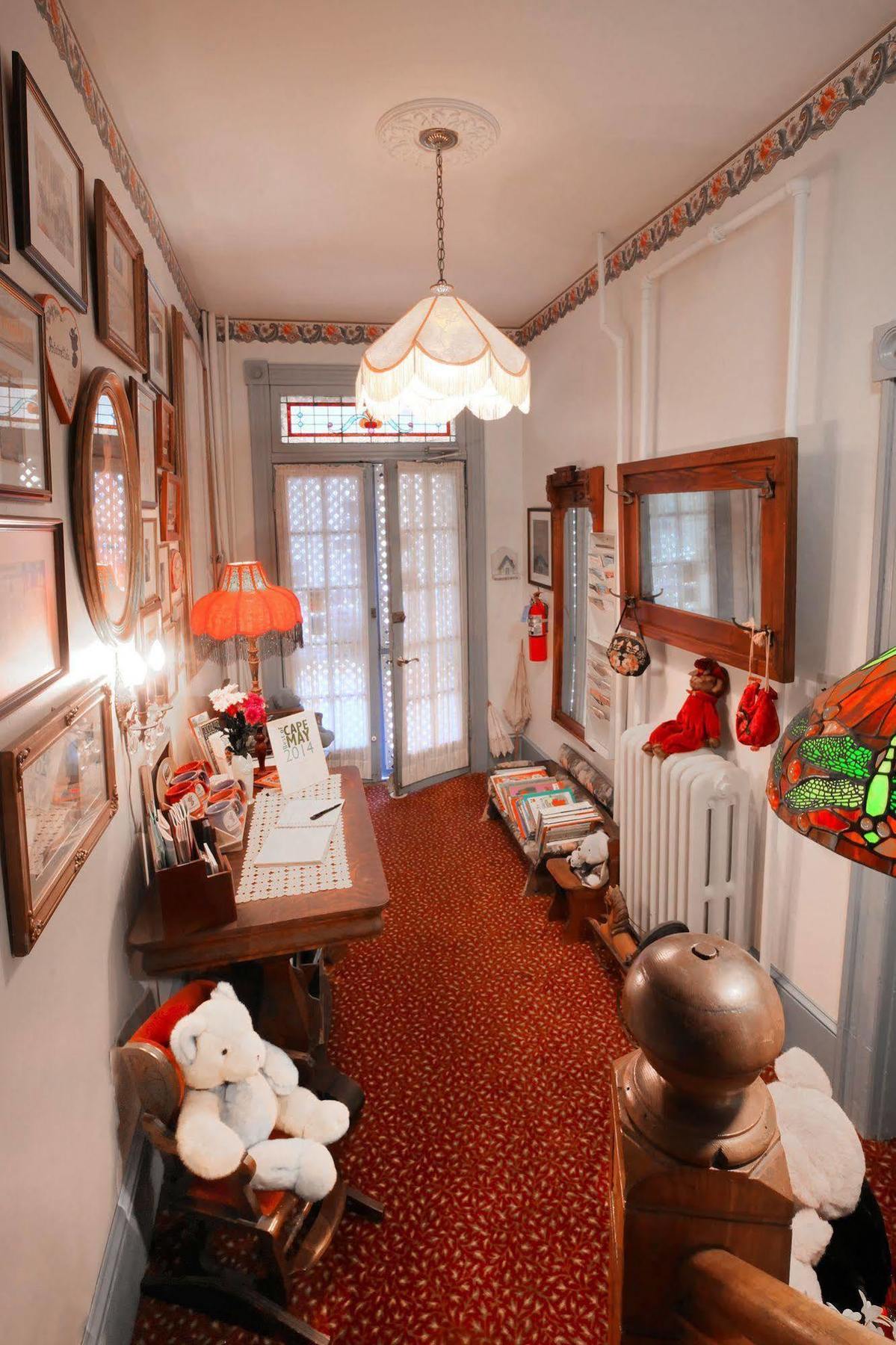 Antoinette'S Apartments & Suites Cape May Exteriör bild